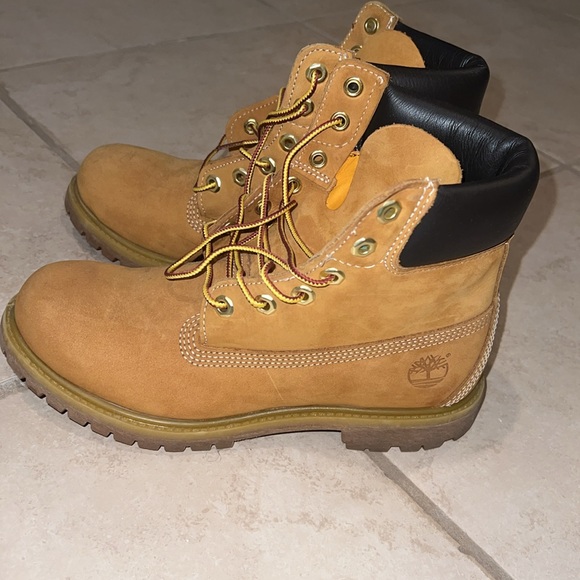 Timberlands worn once - Picture 3 of 4